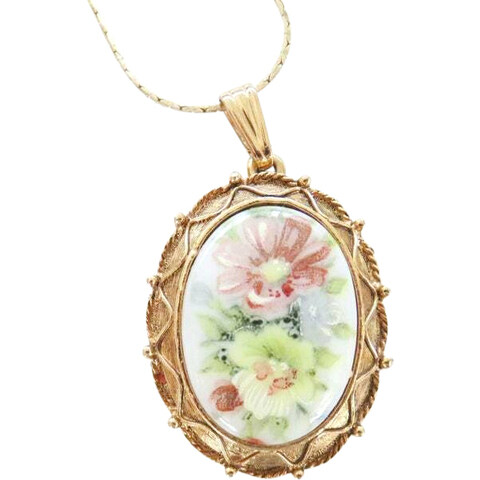 Rondisse Fragrance Pendant / Rondisse Fragrance Ring by Luzier Inc. perfume bottle