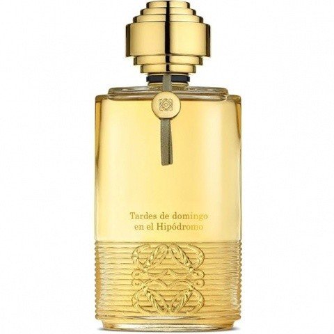 Un Paseo por Madrid - Tardes de Domingo en el Hipódromo by Loewe perfume bottle