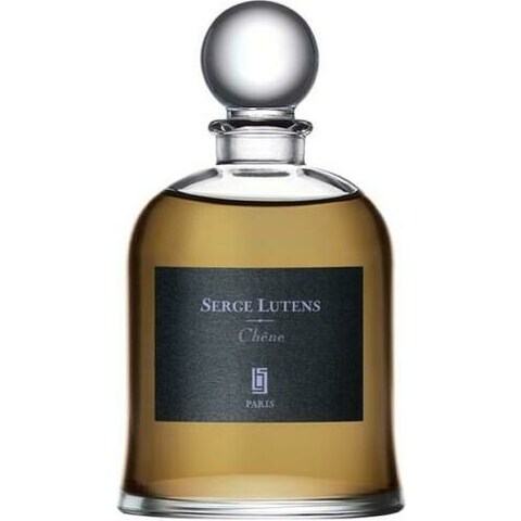 Chêne by Serge Lutens perfume bottle