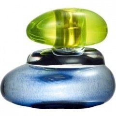 Elvie Firefly by Oriflame perfume bottle