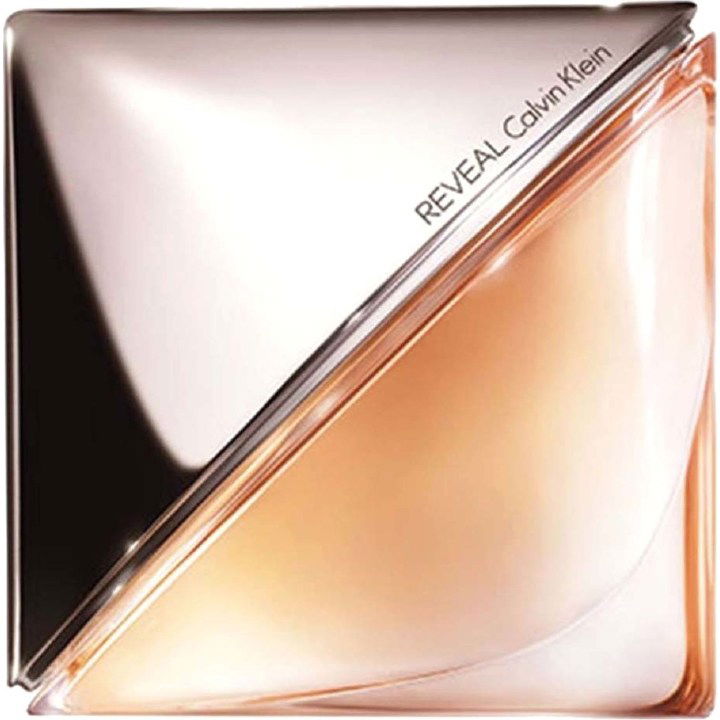 Reveal by Calvin Klein perfume bottle