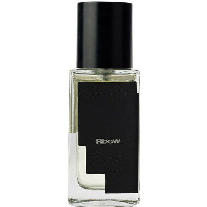 Case Study #8 - Lights on Objet by RboW perfume bottle