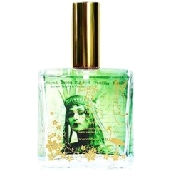 Royal Collection - Royal Green Fig and Vanilla Woods by Hydra Bloom / Lucy B.'s Cosmetics perfume bottle