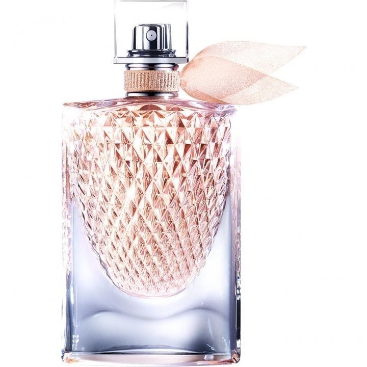 La Vie est Belle L'Éclat L'Eau de Toilette by Lancôme perfume bottle