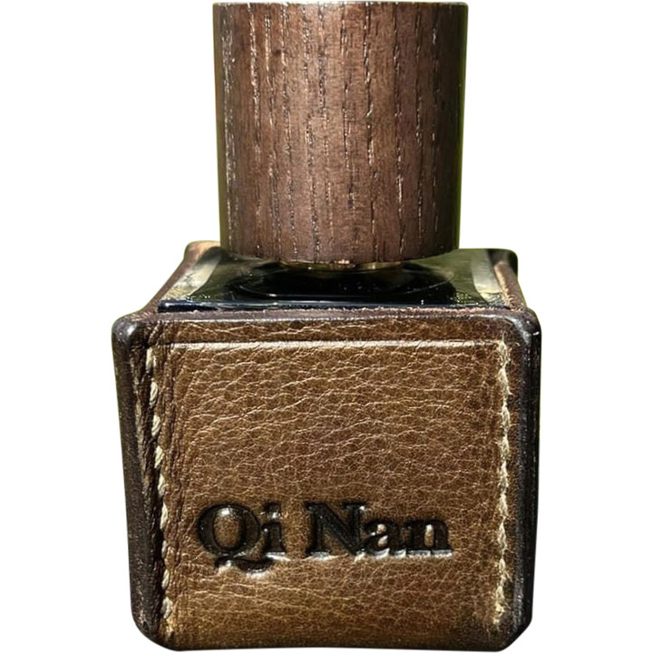 Qi Nan by Ensar Oud / Oriscent perfume bottle