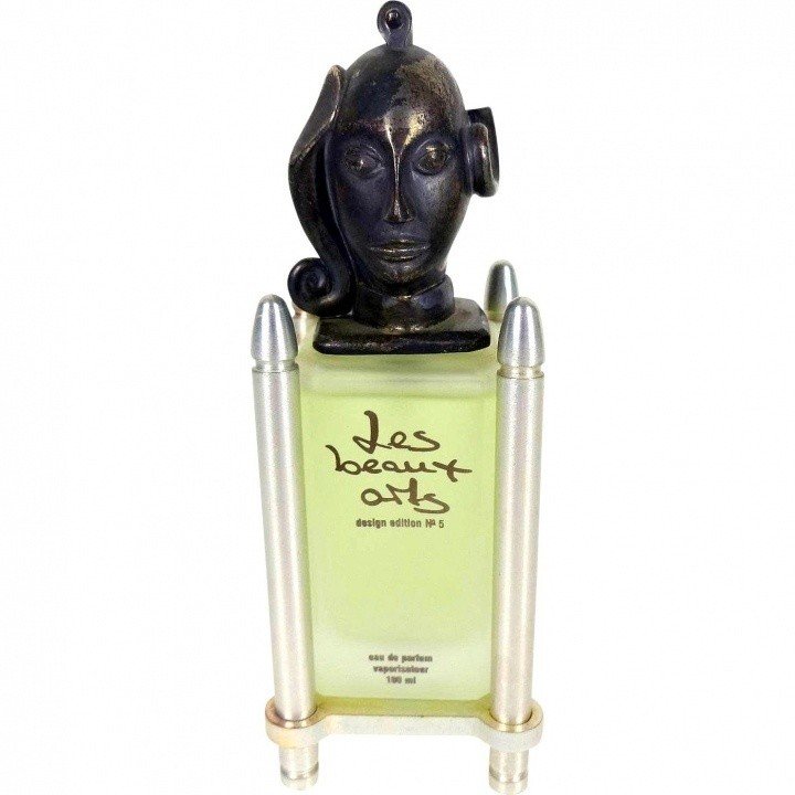 Design Edition № 5 - Diana by Les beaux arts perfume bottle