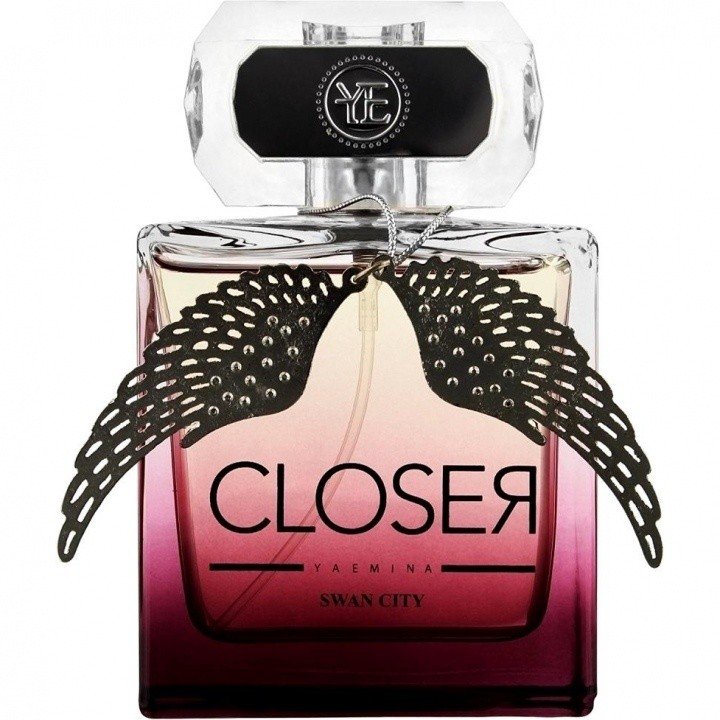 Closer Swan City by Yaemina perfume bottle