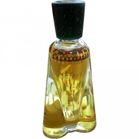 Nefertiti by Riachi / Diparfahw perfume bottle