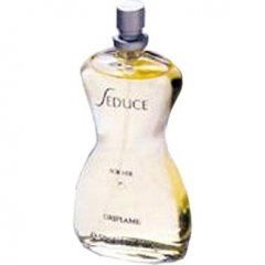 Seduce for Her by Oriflame perfume bottle