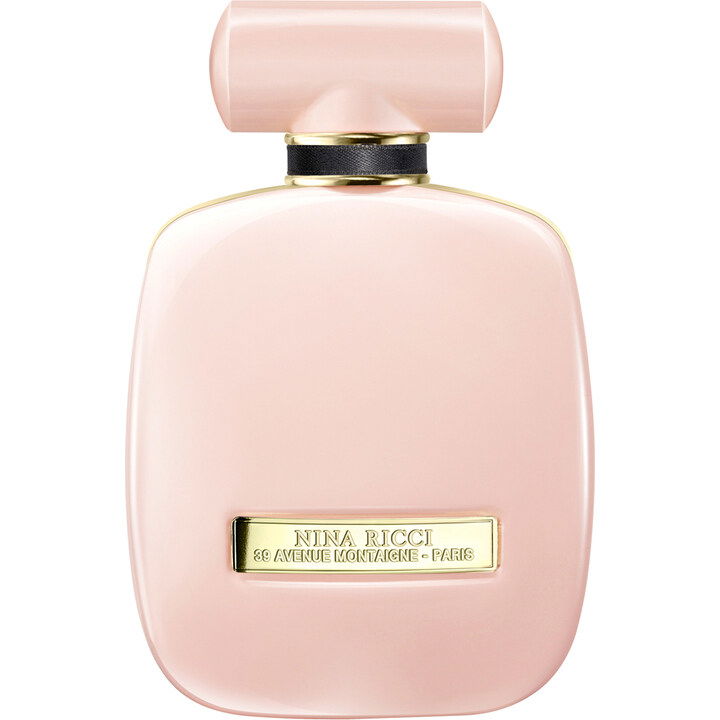 Rose Extase by Nina Ricci perfume bottle