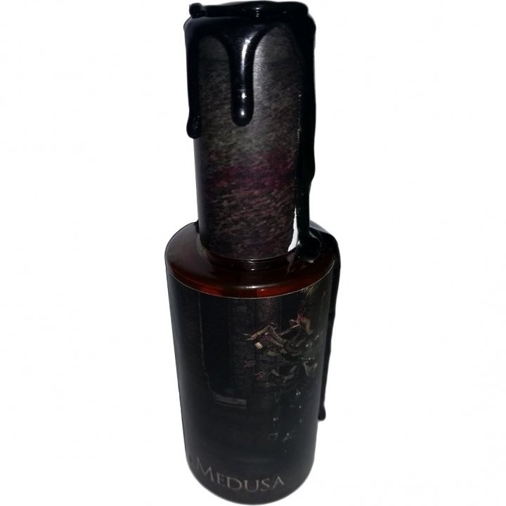 Profile 1: Medusa by Ikiryō perfume bottle