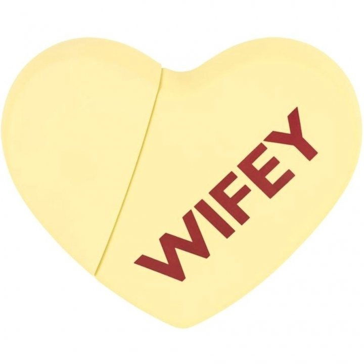 Hearts Wifey by KKW Fragrance / Kim Kardashian perfume bottle