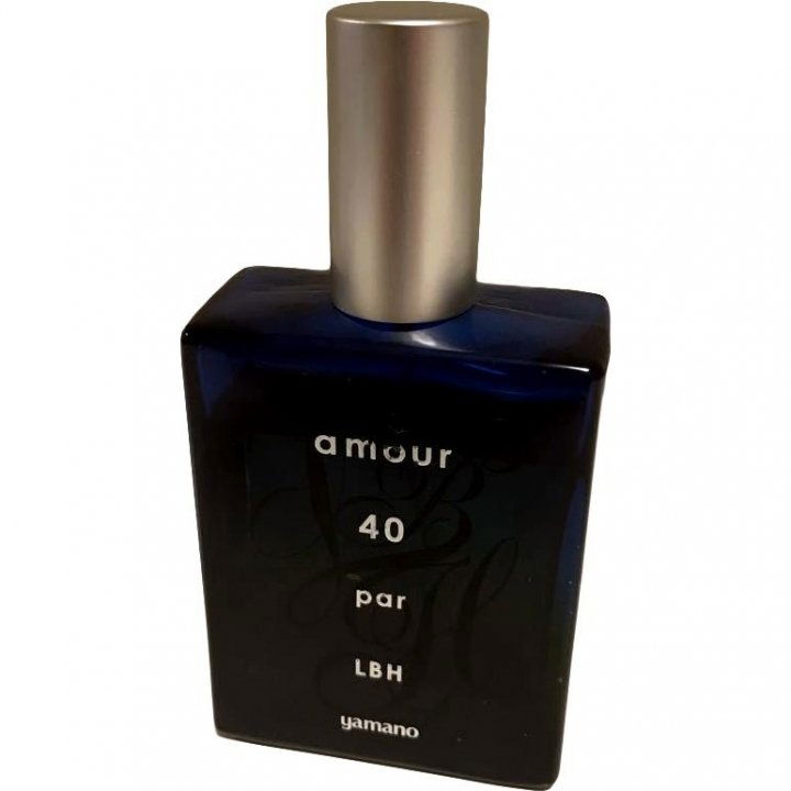 amour 40 par LBH / アムール 40 パール LBH by Yamano / ヤマノ perfume bottle