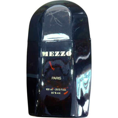 Mezzo by Miss Élégance Paris perfume bottle