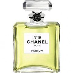 N°19 (Parfum) by Chanel perfume bottle