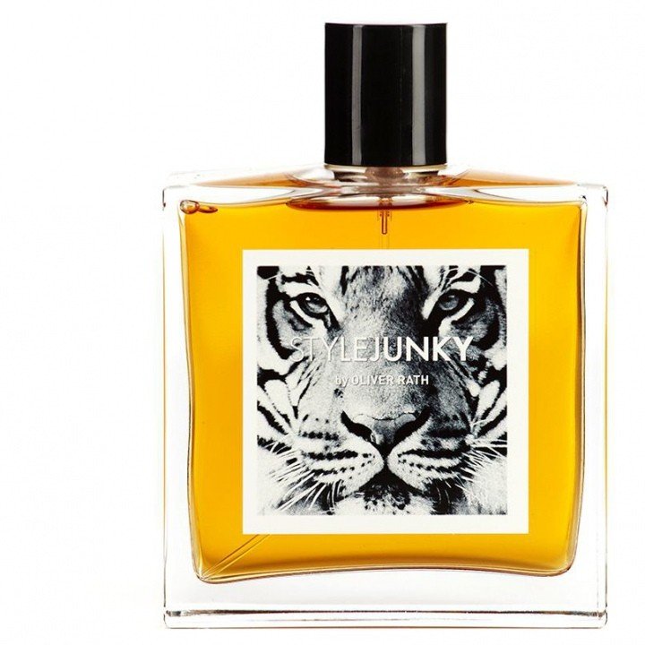 Liquid Sxx by Stylejunky perfume bottle