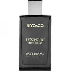 L'Essenziere Intenso 02 - Cashmere Sea by Niyo & Co. perfume bottle