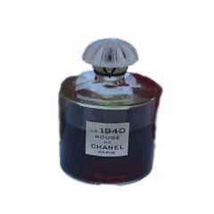 Le 1940 Rouge de Chanel by Chanel perfume bottle