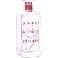 A Scent Soleil de Néroli by Issey Miyake perfume bottle