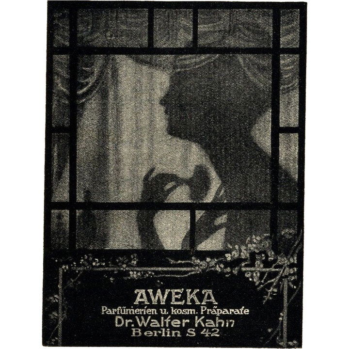 Menuet by Aweka perfume bottle