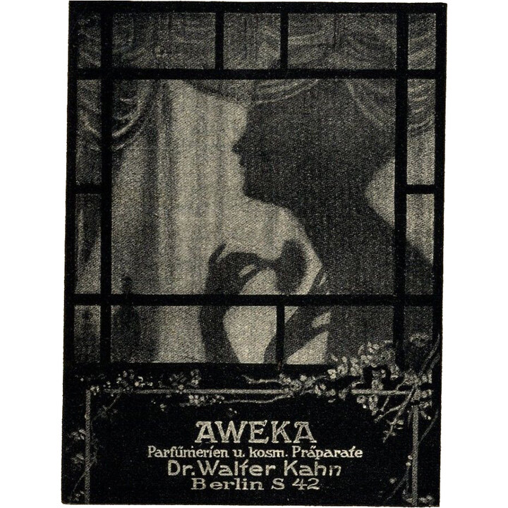 Menuet by Aweka perfume bottle