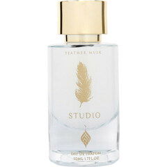 Feather Musk - Studio by Oud Azkaa / أزكی للعود perfume bottle
