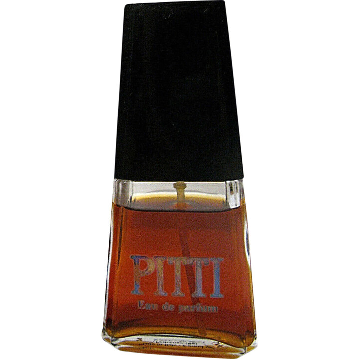 Pitti by Belveder con Pitti perfume bottle