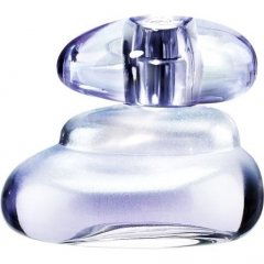 Elvie White Magic by Oriflame perfume bottle
