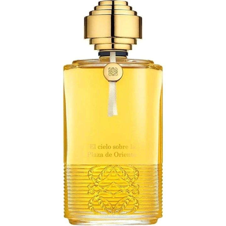 Un Paseo por Madrid - El cielo sobre la Plaza de Oriente by Loewe perfume bottle