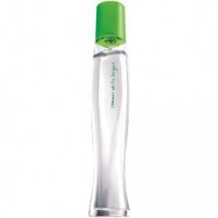 Summer White Bright by Avon perfume bottle